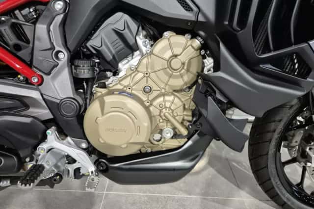 Ducati Multistrada V4S (2026) thumbnail 4