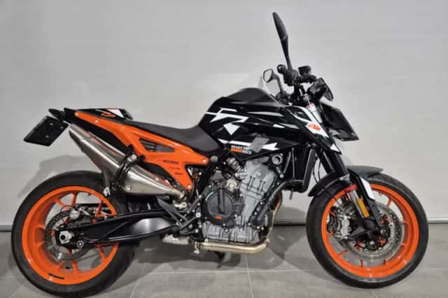KTM 890 Duke GP (2024) thumbnail 1