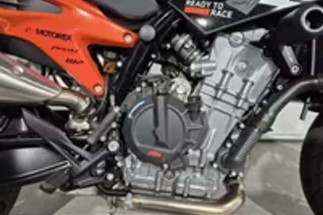 KTM 890 Duke GP (2024) thumbnail 3