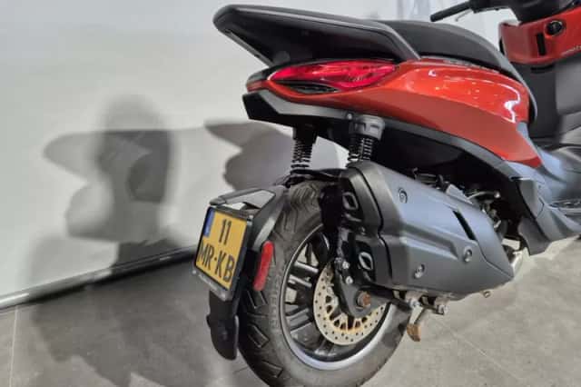 Piaggio Beverly 400 S (2022) thumbnail 5