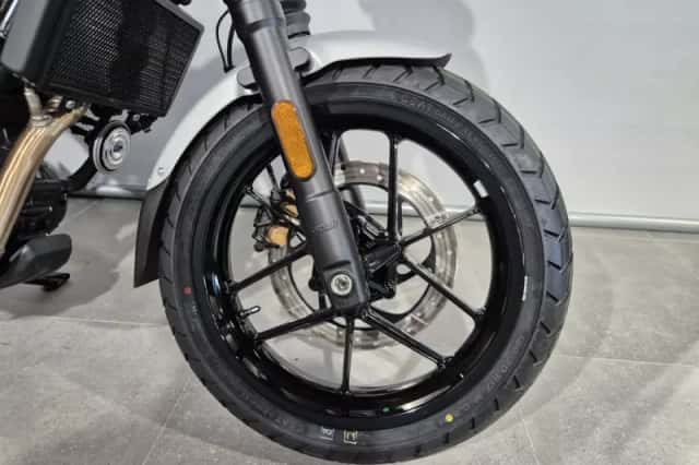 Royal Enfield Guerrilla 450 (2026) thumbnail 3