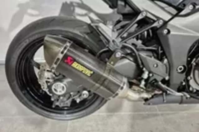 Kawasaki Z1000 (2016) thumbnail 3
