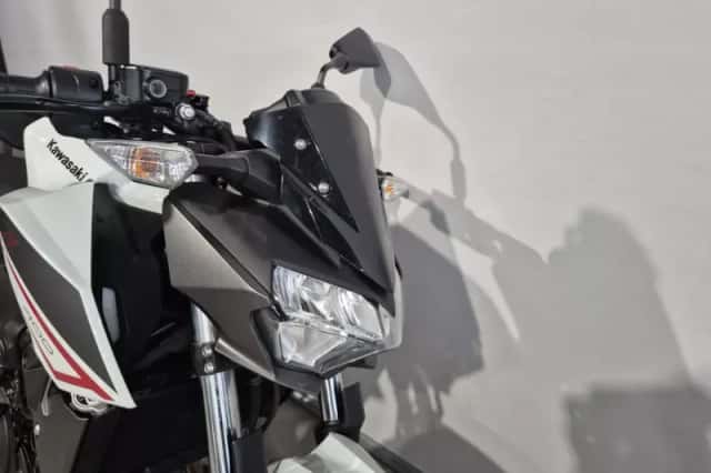Kawasaki Z400 (2024) thumbnail 2