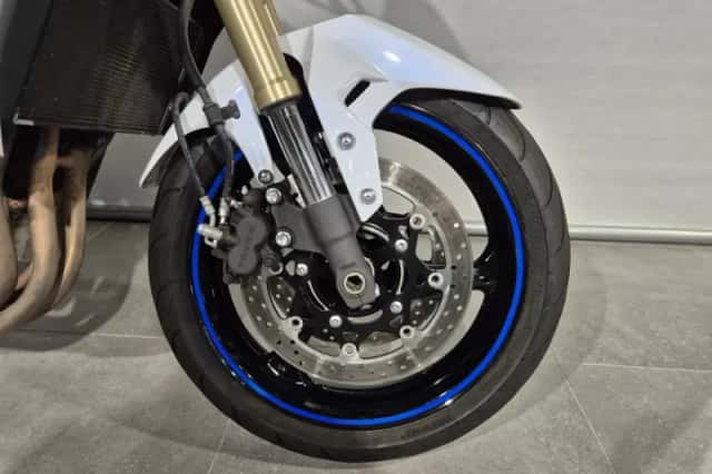 Suzuki GSR750 (2016) thumbnail 3