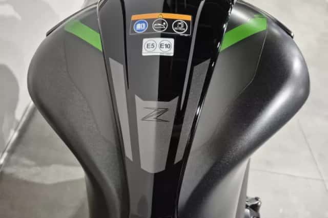 Kawasaki Z1100 SE (2025) thumbnail 6