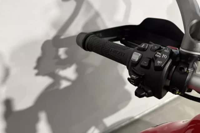 Ducati Multistrada V4S (2026) thumbnail 6