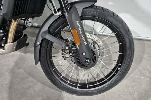 Royal Enfield Himalayan 452 (2026) thumbnail 3