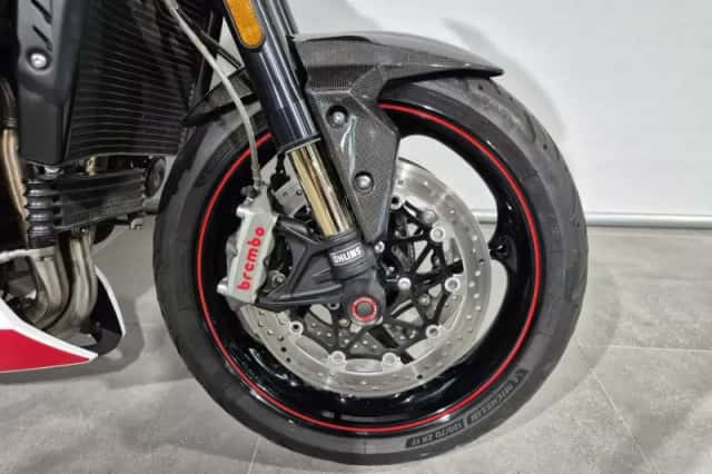 Triumph Speed Triple RS (2020) thumbnail 3