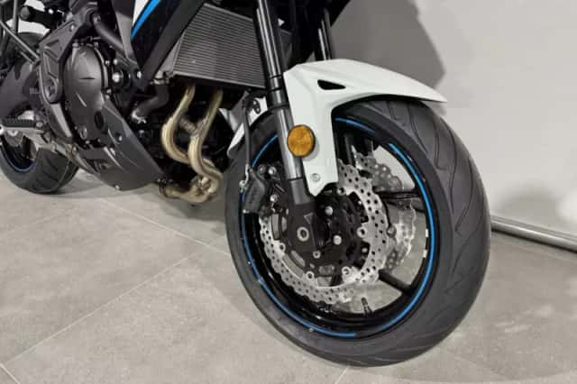 Kawasaki Versys 650 (2026) thumbnail 3