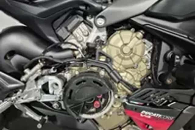 Ducati Streetfighter V4 SP (2023) thumbnail 3