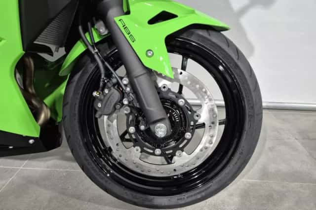 Kawasaki Ninja 500 (2026) thumbnail 3