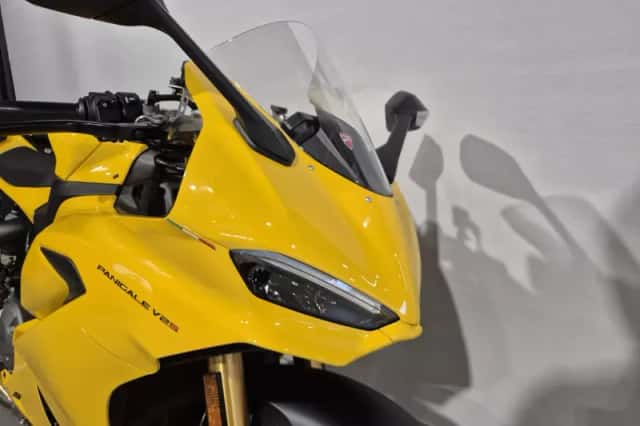 Ducati Panigale V2 (2026) thumbnail 2