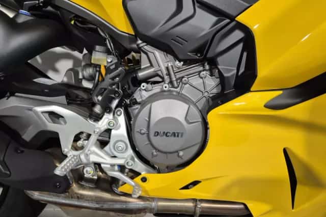 Ducati Panigale V2 (2026) thumbnail 4