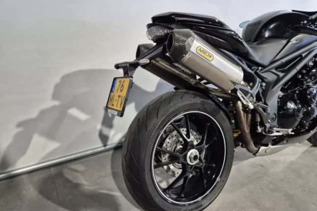Triumph Speed TRIPLE R (2016) thumbnail 6