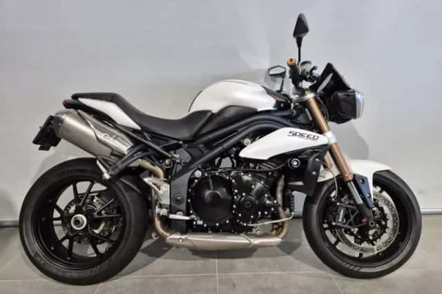Triumph Speed Triple 1050 (2012) thumbnail 1