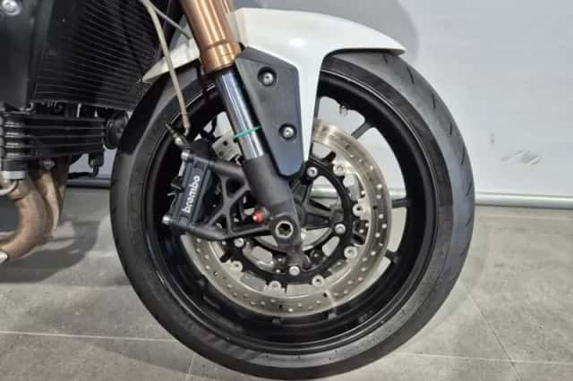 Triumph Speed Triple 1050 (2012) thumbnail 3