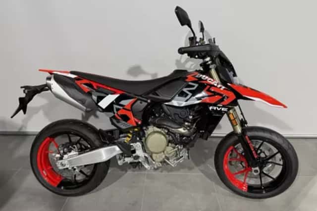 Ducati DesertX (2024) thumbnail 1