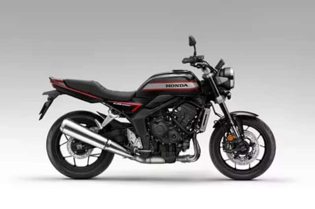 Ducati DesertX (2024) thumbnail 2