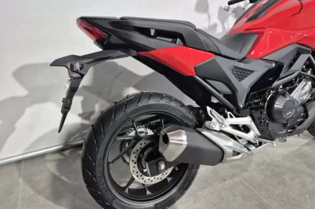 Honda NC750X (2026) thumbnail 5