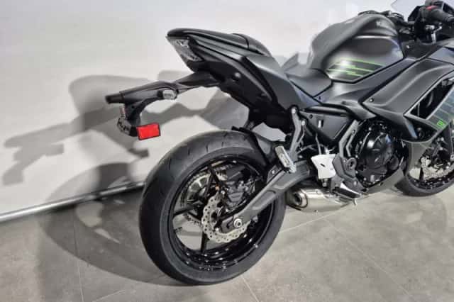 Kawasaki Ninja 650 (0) thumbnail 5