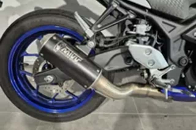 Yamaha YZF-R3 (2022) thumbnail 3