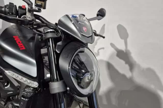 Ducati Monster (2021) thumbnail 2