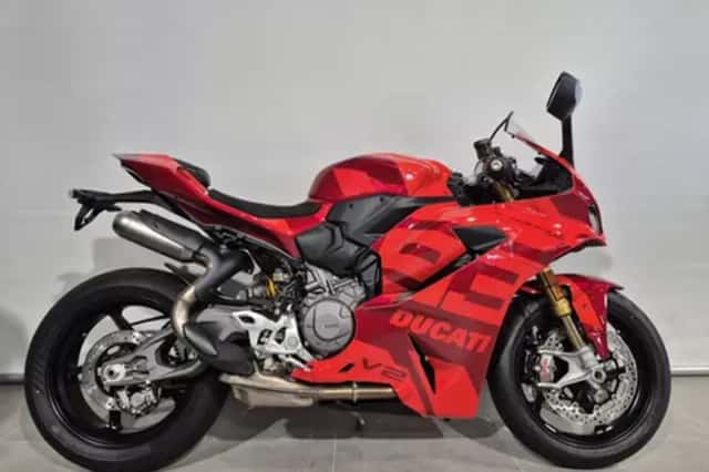 Suzuki GSX-R600 (2006) thumbnail 2