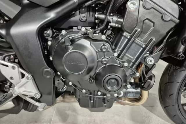 Honda CB 1000 Hornet (2026) thumbnail 4