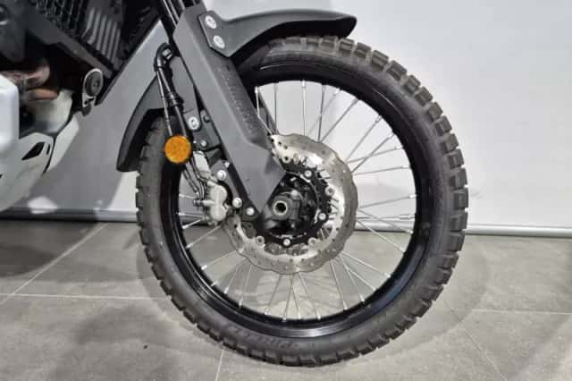 Yamaha Tenere 700 WORLD RAID (2025) thumbnail 3