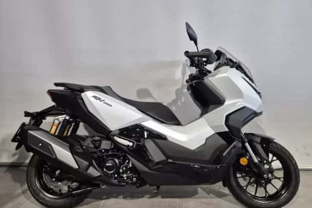 Honda Adv 350 (2026) thumbnail 1