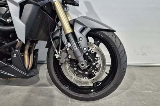 Suzuki GSR750 (2014) thumbnail 3