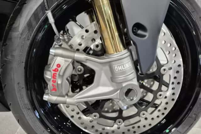 Ducati Streetfighter V2 (2026) thumbnail 4