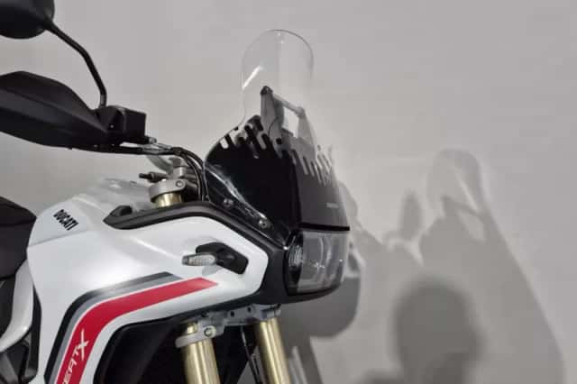 Ducati DesertX (2026) thumbnail 2