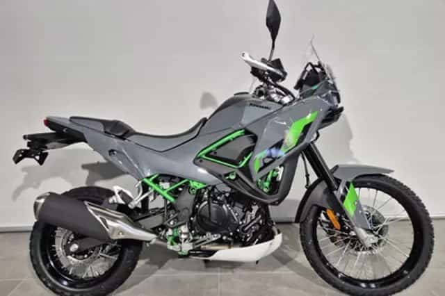 Kawasaki Z400 (2022) thumbnail 3
