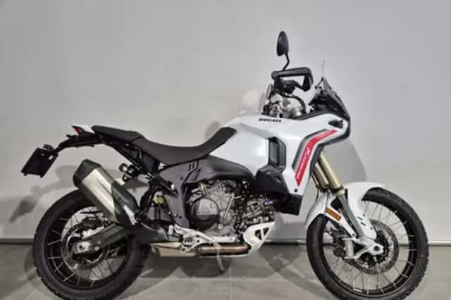 Kawasaki KLE 500 (0) thumbnail 1