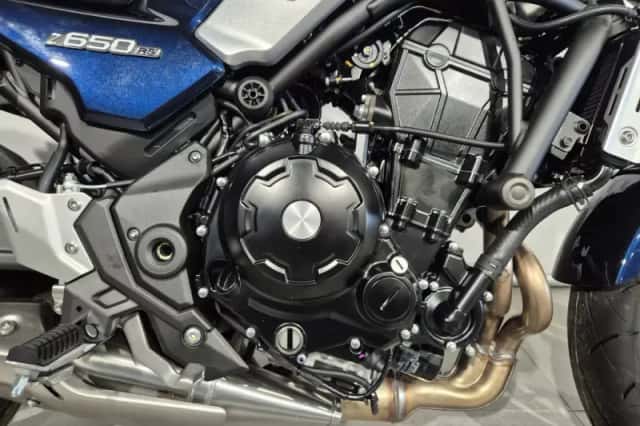 Kawasaki Z 650 RS (0) thumbnail 4