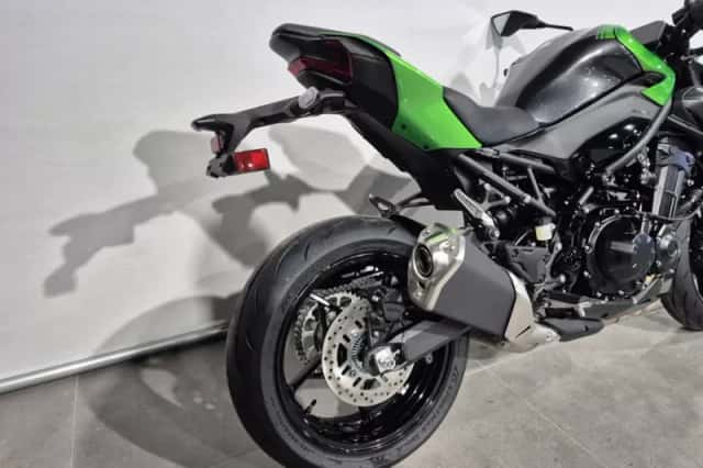 Kawasaki Z900 (2026) thumbnail 5