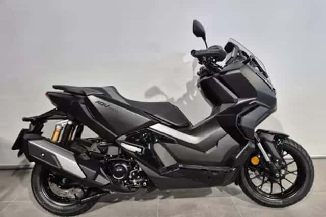 Honda CBR650R (2026) thumbnail 1