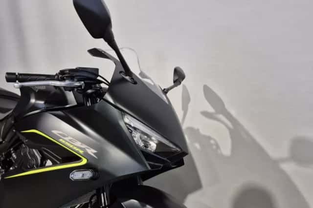 Honda CBR650R (2026) thumbnail 2