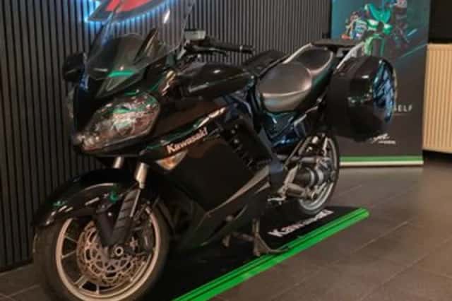 Kawasaki 1400 GTR (2008) thumbnail 3