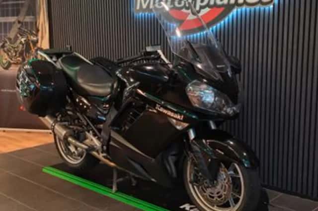 Kawasaki 1400 GTR (2008) thumbnail 4