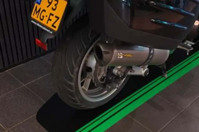 Kawasaki 1400 GTR (2008) thumbnail 6