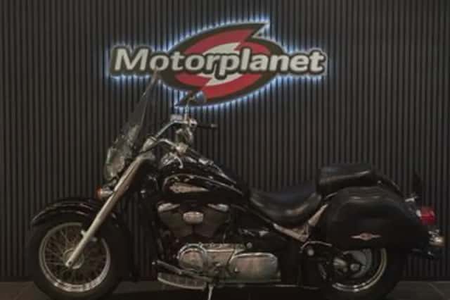 Suzuki VL800 (2004) thumbnail 2