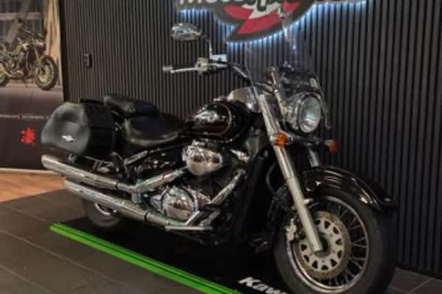 Suzuki VL800 (2004) thumbnail 3