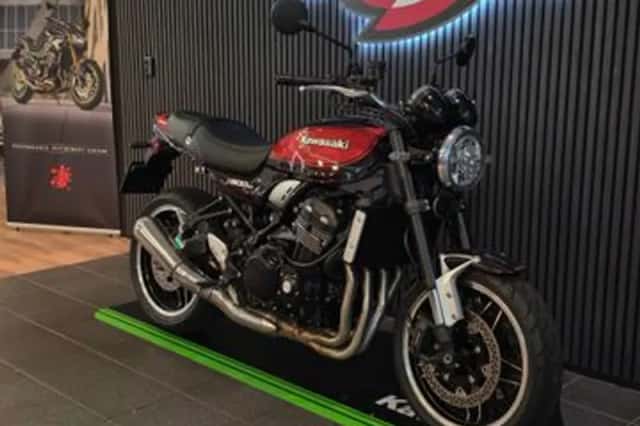 Kawasaki Z900RS (2018) thumbnail 3