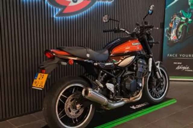 Kawasaki Z900RS (2018) thumbnail 4