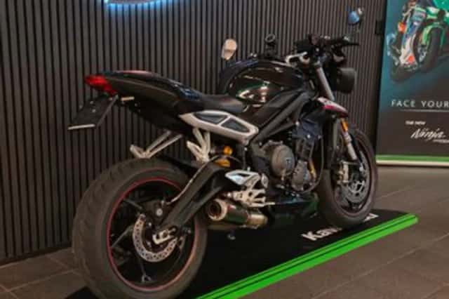 Triumph Street Triple RS (2018) thumbnail 4