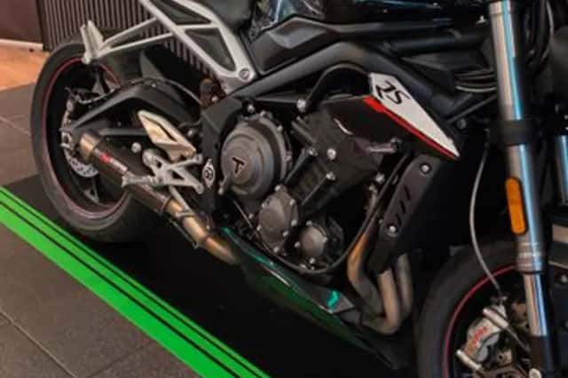 Triumph Street Triple RS (2018) thumbnail 6