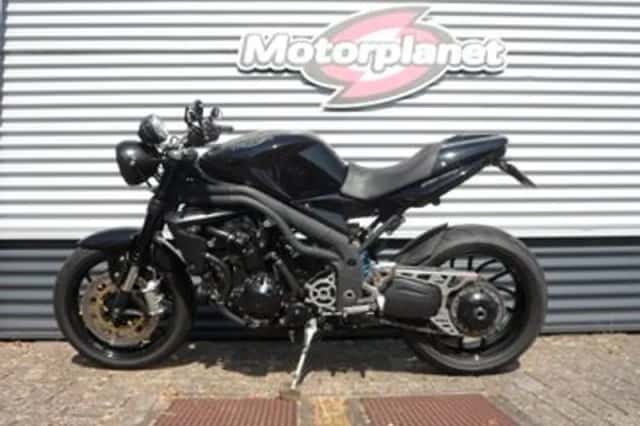 TRIUMPH SPEED TRIPLE (2010) thumbnail 2