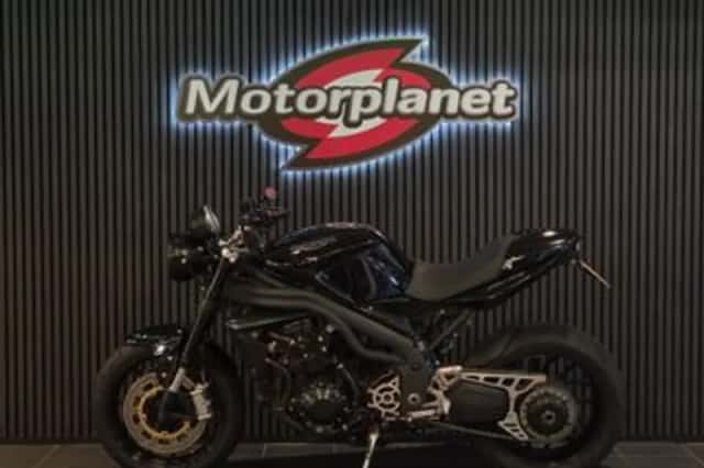 Triumph Speed Triple (2010) thumbnail 2